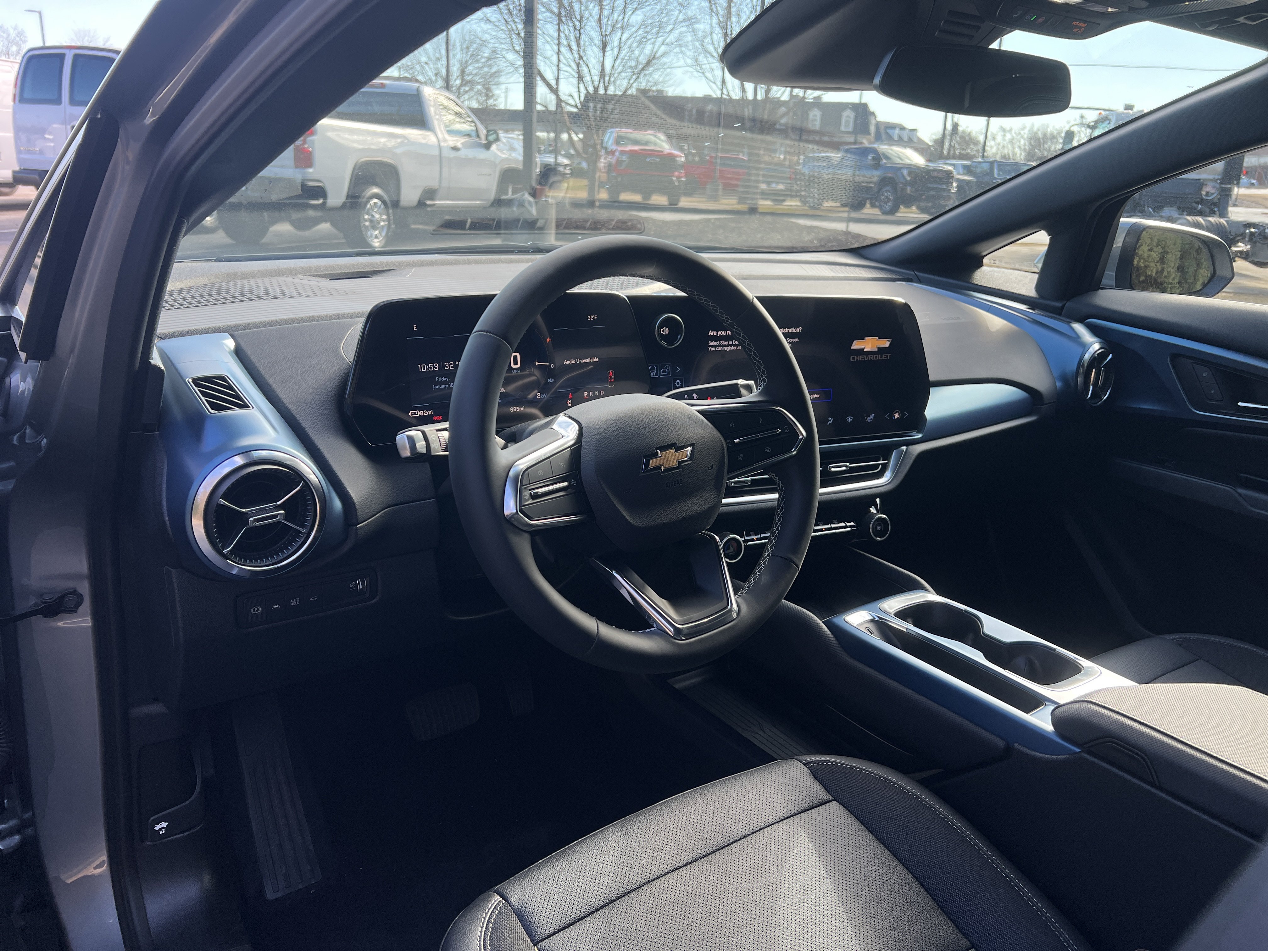 New 2026 Chevrolet Equinox EV LT AWD/4WD image 17