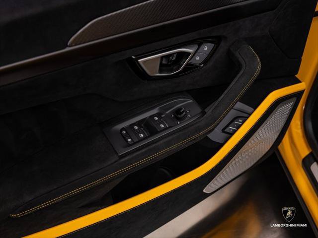 Used 2024 Lamborghini Urus Performante AWD/4WD image 27