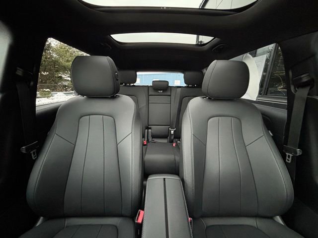 Used 2025 Mercedes-Benz GLB 250 GLB 250 image 52