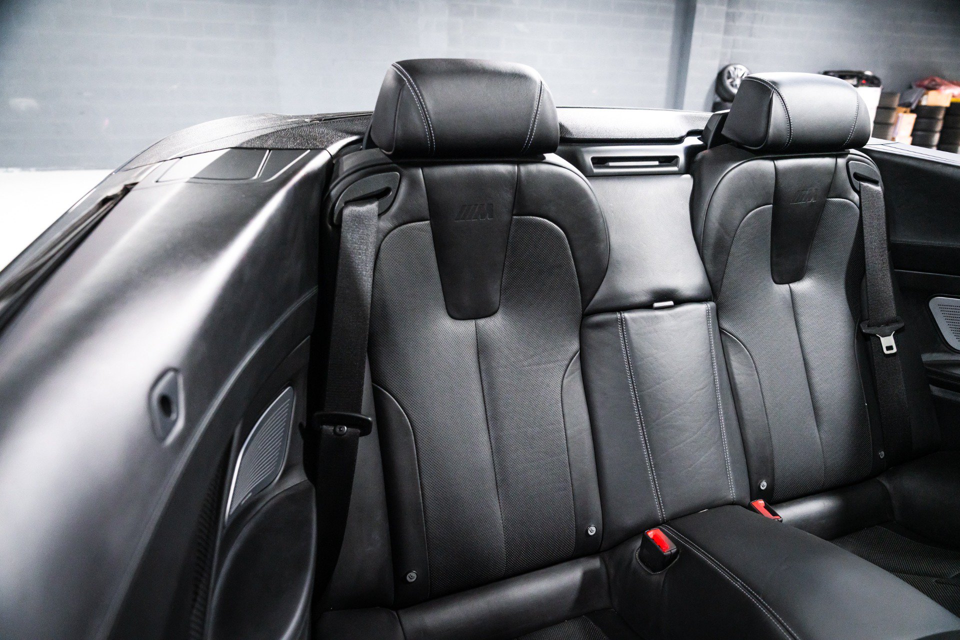 Used 2013 BMW M6 Convertible RWD image 30