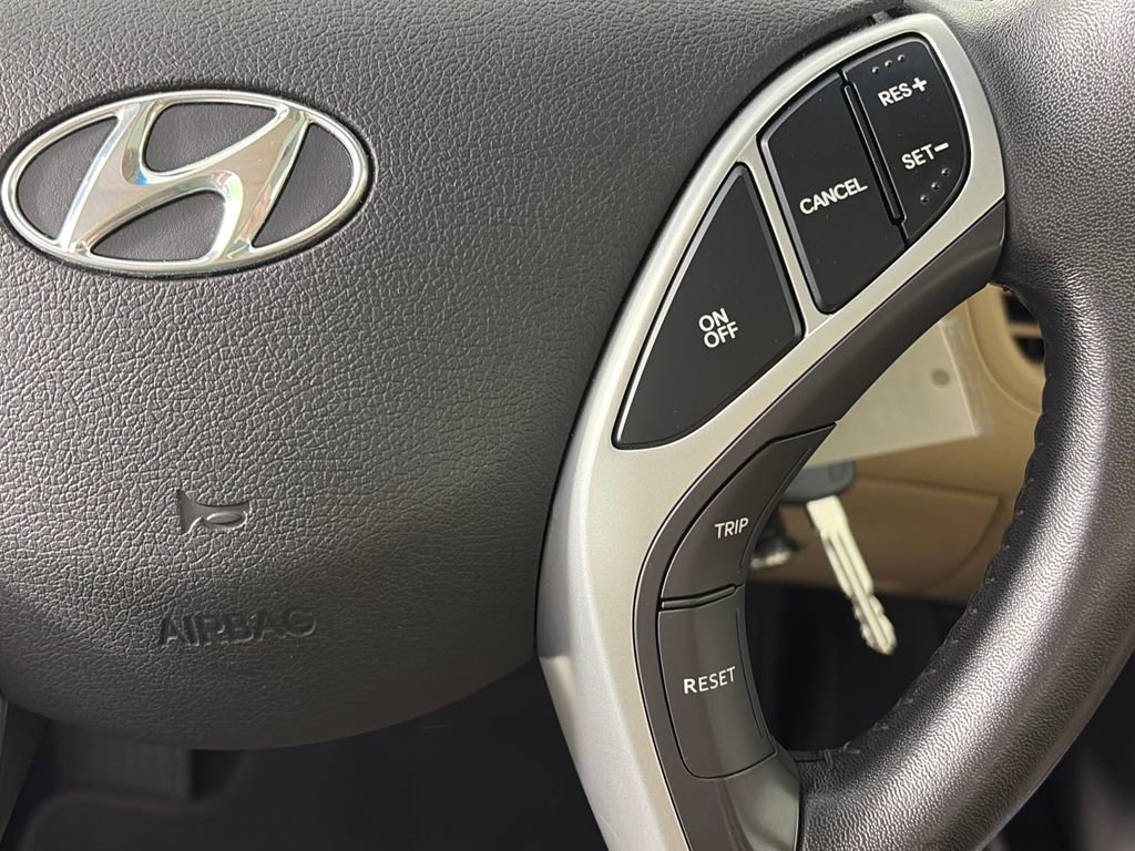 Used 2011 Hyundai Elantra Limited FWD image 18