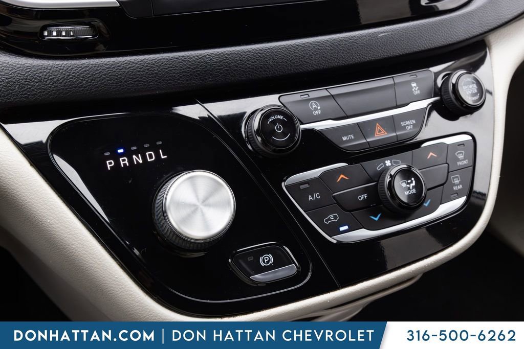 Used 2021 Chrysler Voyager Lxi FWD image 8