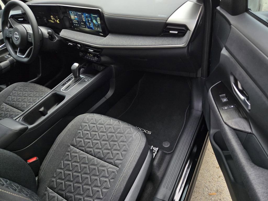 Certified 2026 Nissan Kicks SV image 7