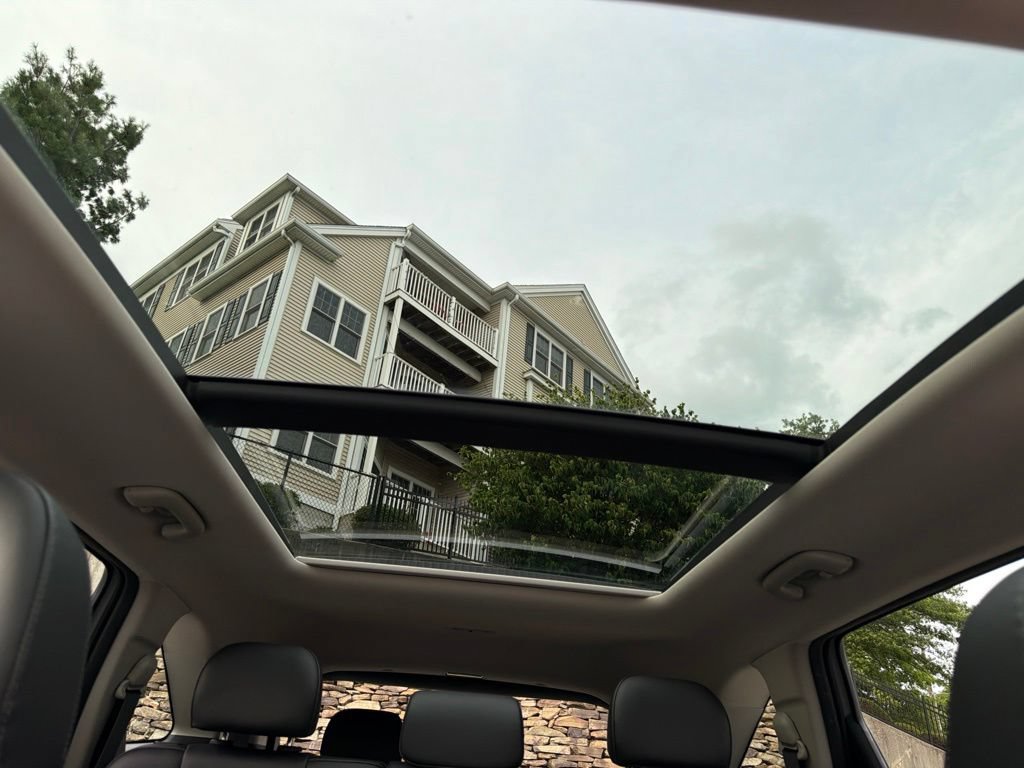 Certified 2023 Kia Sorento S w/ Panoramic Sunroof Package AWD/4WD image 27