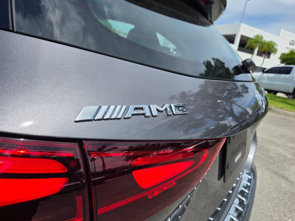 Used 2025 Mercedes-Benz GLA 35 AMG 4MATIC w/ Exclusive Trim Package image 12