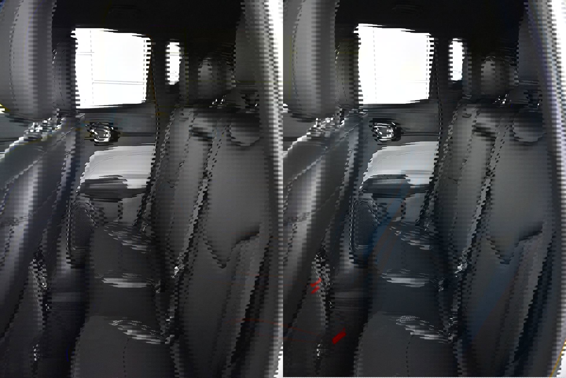 Used 2024 Jeep Compass Limited w/ Elite Group image 16