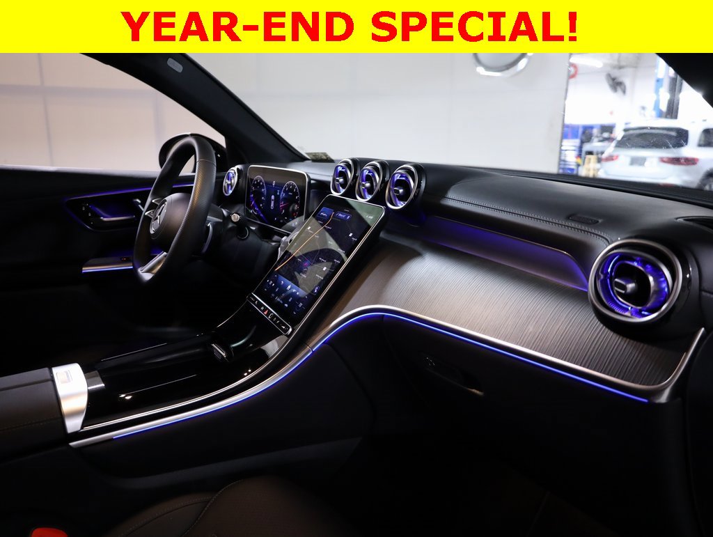 Used 2025 Mercedes-Benz GLC 300 4MATIC image 40