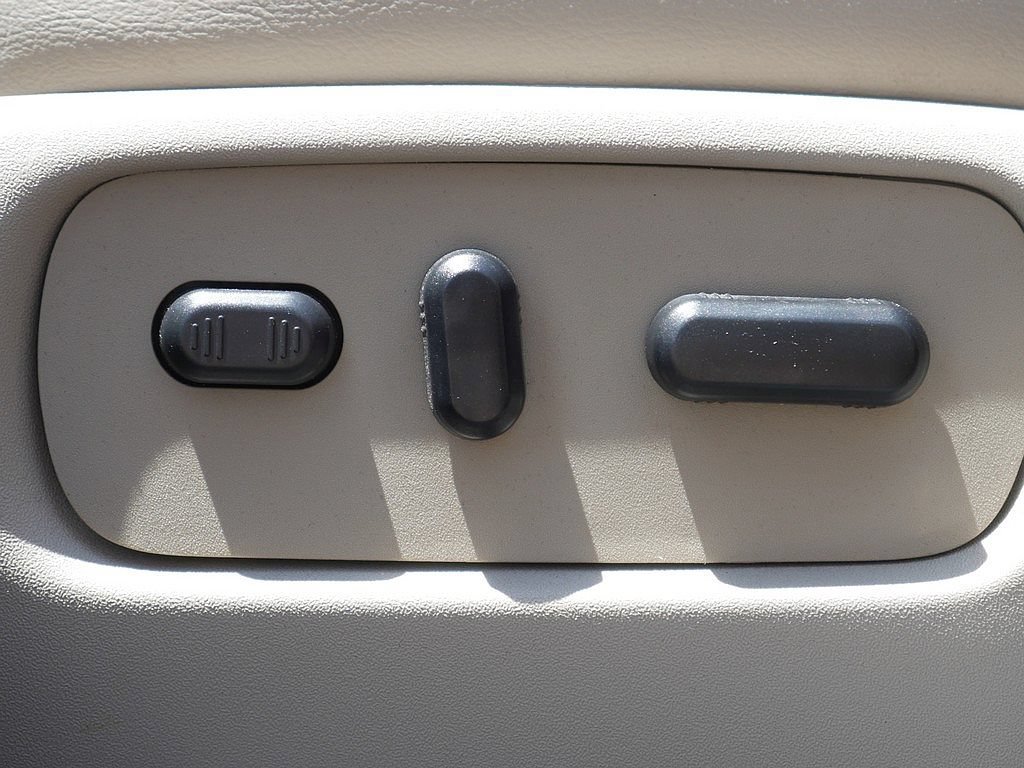 Used 2014 Ford Explorer Limited w/ Equipment Group 302A AWD/4WD image 65