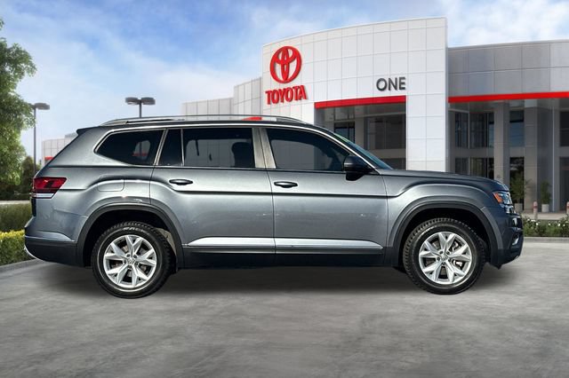 Used 2018 Volkswagen Atlas SEL AWD/4WD image 3