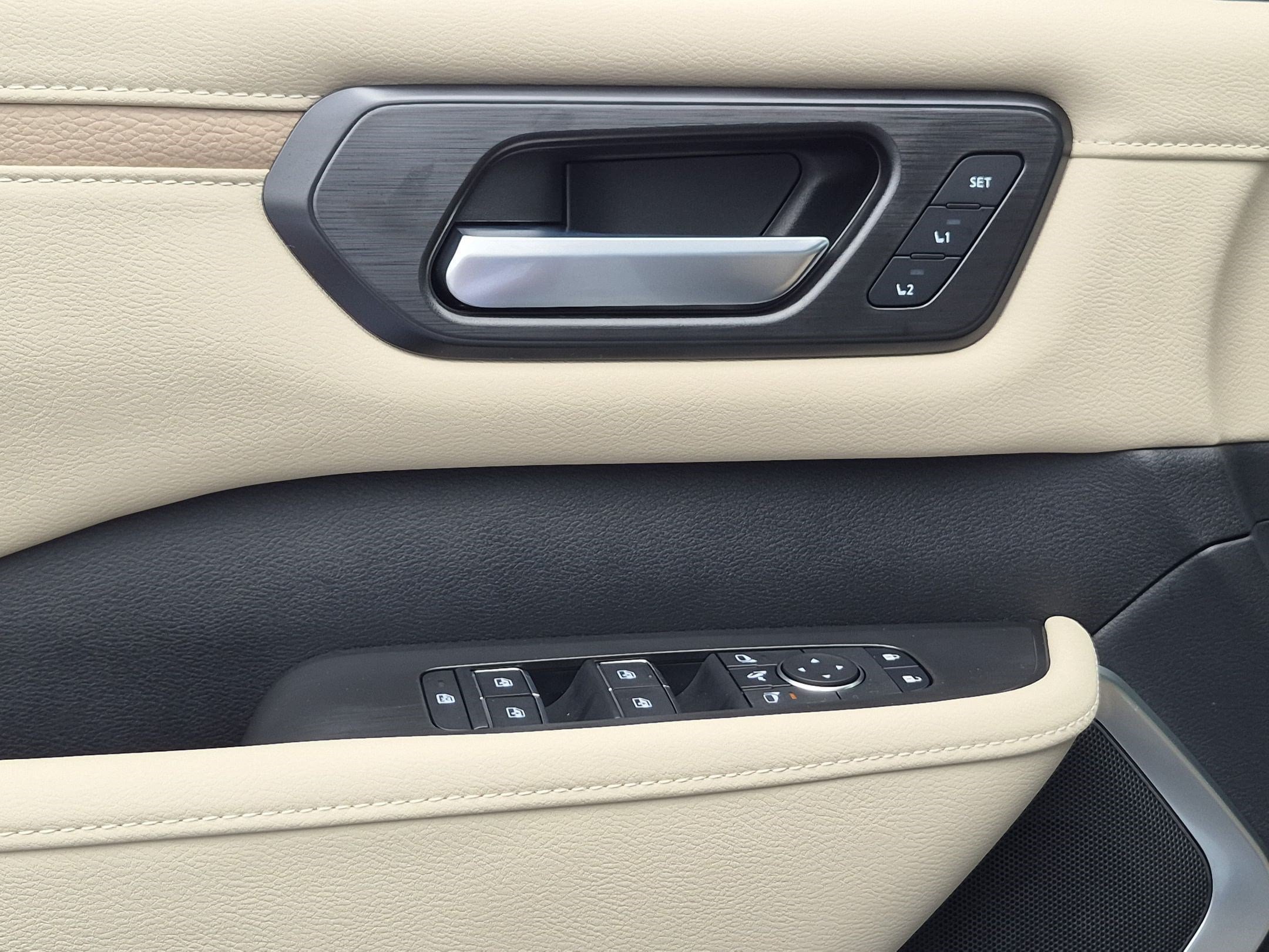 New 2026 Nissan Armada Platinum w/ Accent Package AWD/4WD image 13