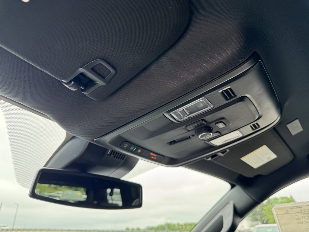 New 2025 Chevrolet Suburban Premier image 26