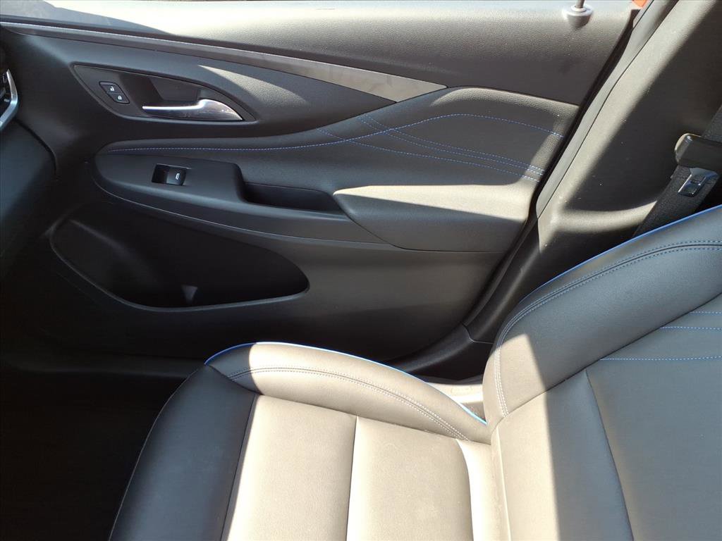 Used 2024 Buick Envista Sport Touring w/ Convenience I Package FWD image 34