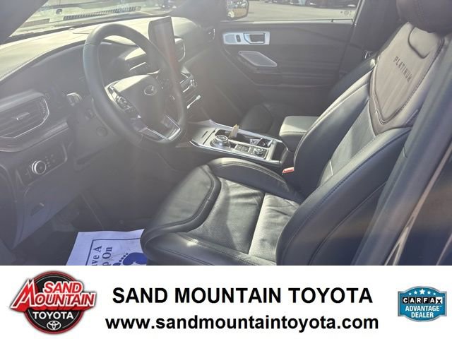 Used 2023 Ford Explorer Platinum w/ Technology Package AWD/4WD image 12