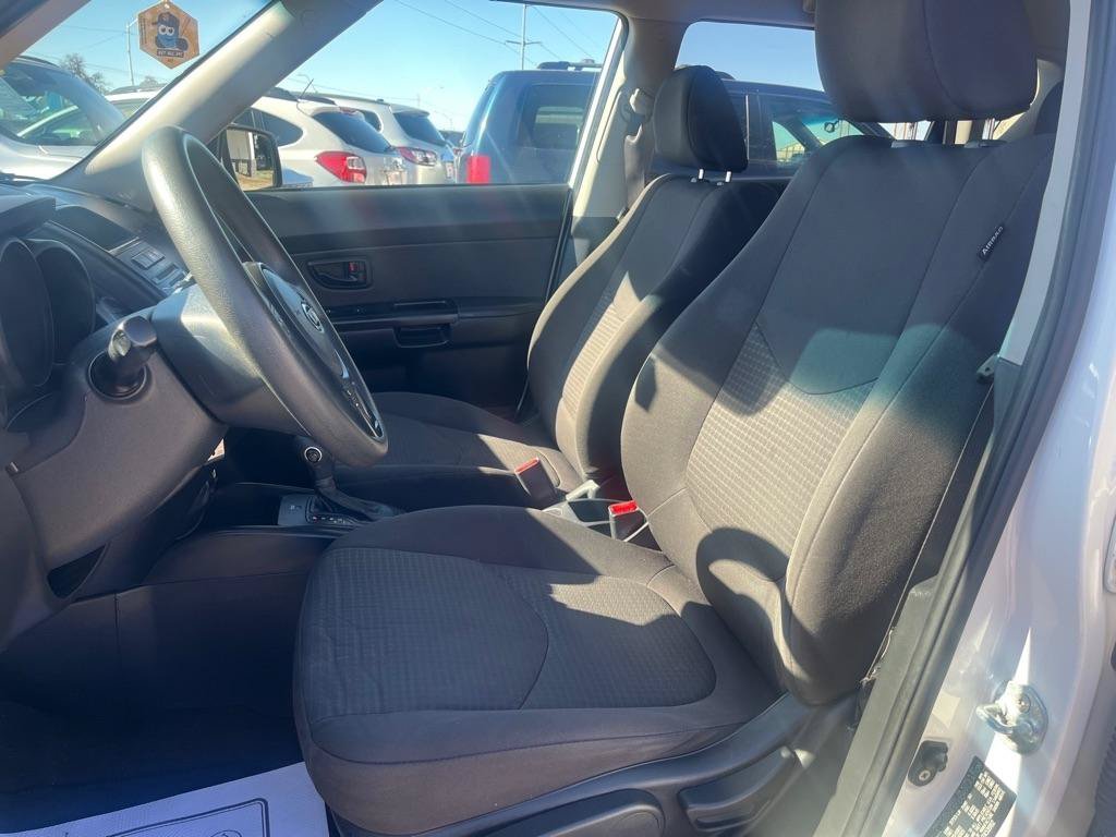 Used 2012 Kia Soul FWD image 14