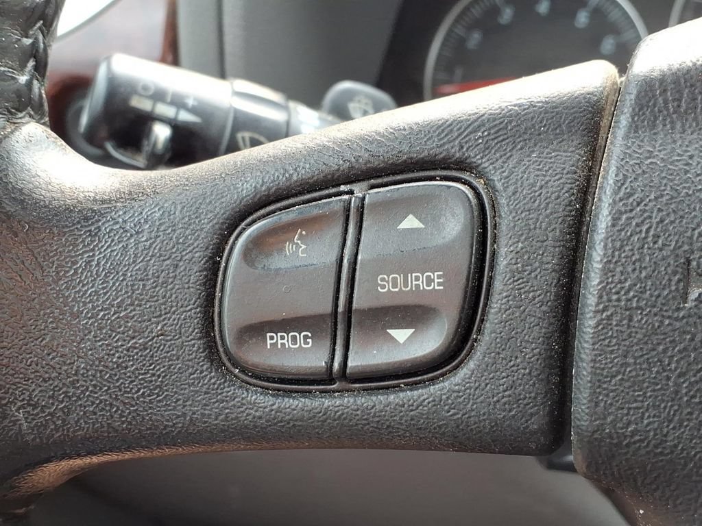 Used 2009 GMC Envoy SLT w/ Sun And 6-Disc Cd Package AWD/4WD image 21