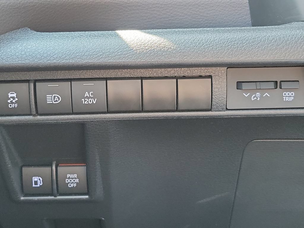 Used 2023 Toyota Sienna XLE Woodland Edition AWD/4WD image 30