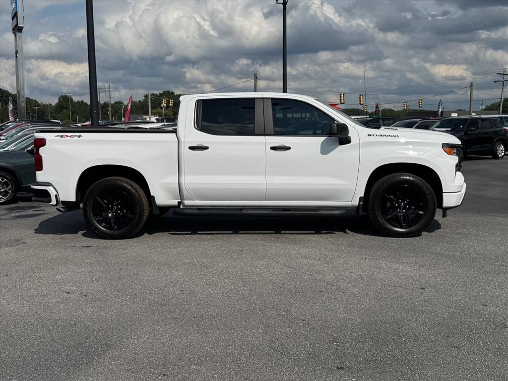 Used 2026 Chevrolet Silverado 1500 Custom w/ Turbomax Blackout Package AWD/4WD image 2