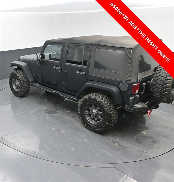 Used 2012 Jeep Wrangler Unlimited Sahara image 27