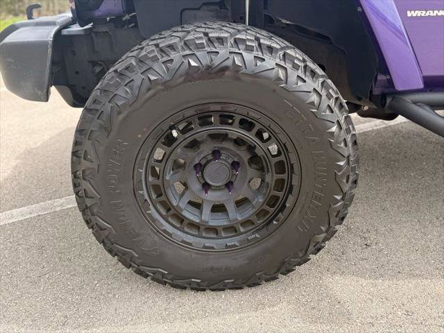 Certified 2018 Jeep Wrangler Sahara w/ Connectivity Group AWD/4WD image 33