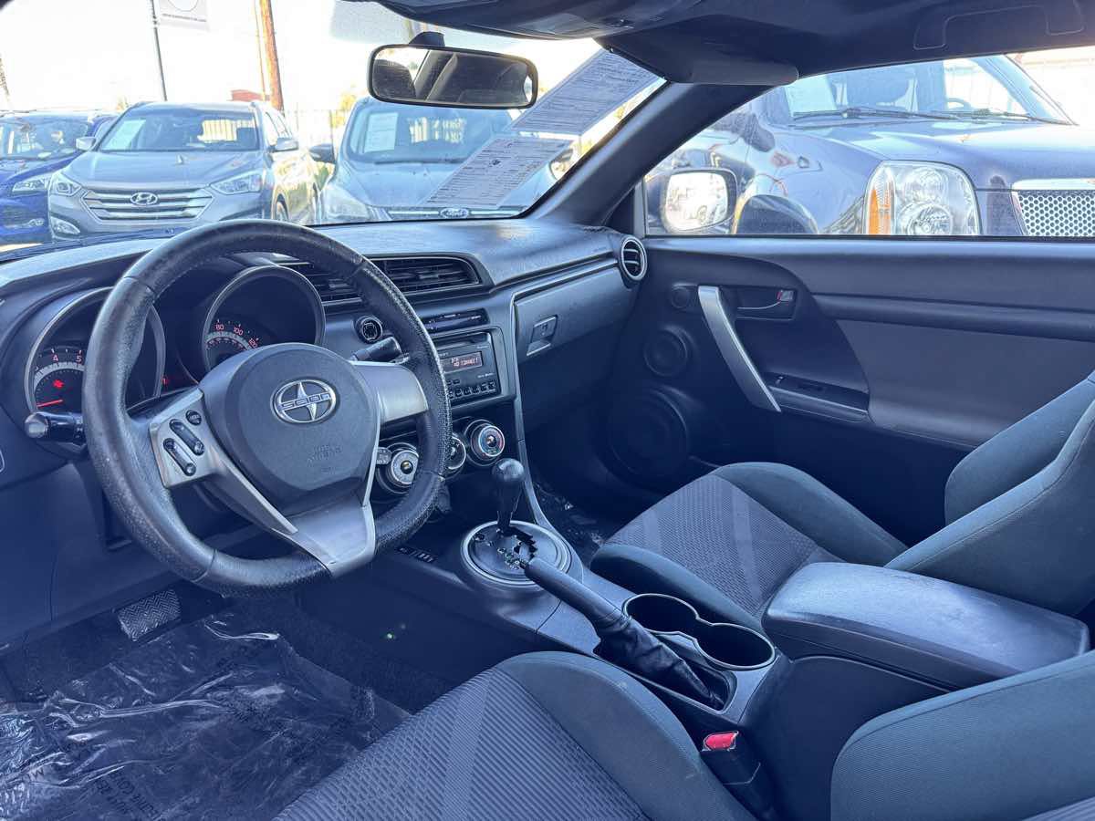 Used 2012 Scion tC FWD image 31