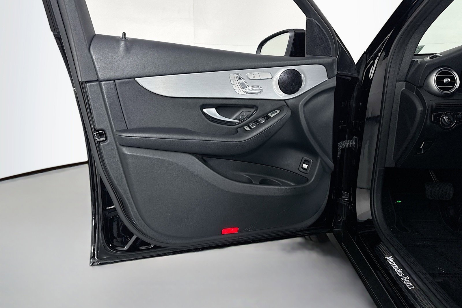 Used 2021 Mercedes-Benz GLC 300 image 20