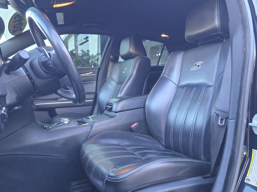 Used 2019 Chrysler 300 S w/ S Model Appearance Package image 12