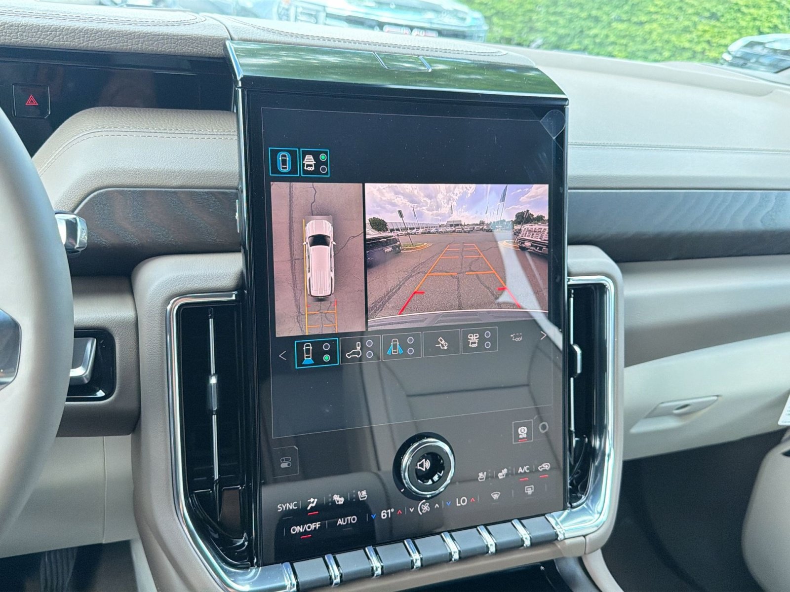 New 2026 GMC Yukon XL Denali w/ Denali Reserve Package AWD/4WD image 19