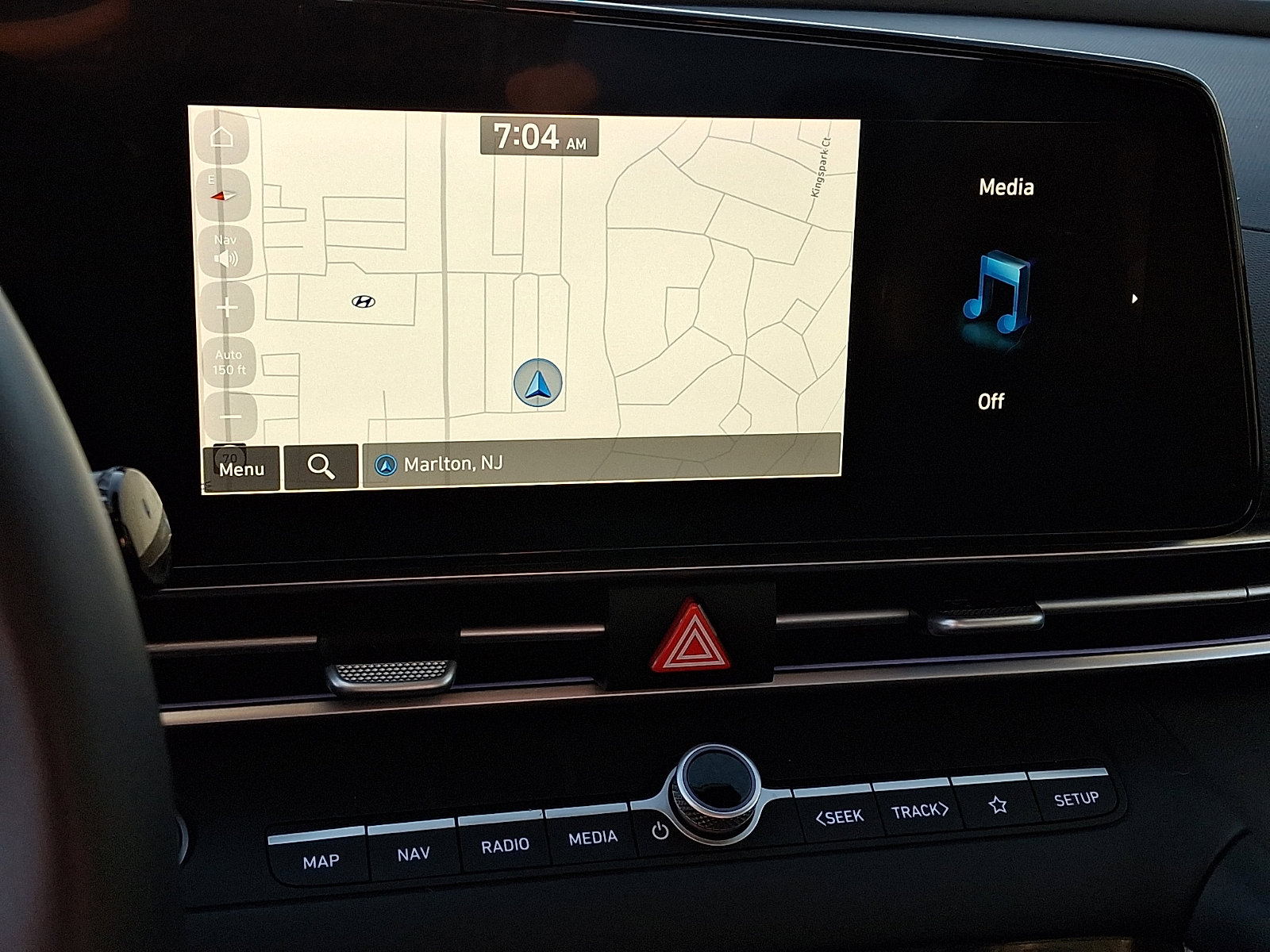Certified 2024 Hyundai Elantra Limited FWD image 18
