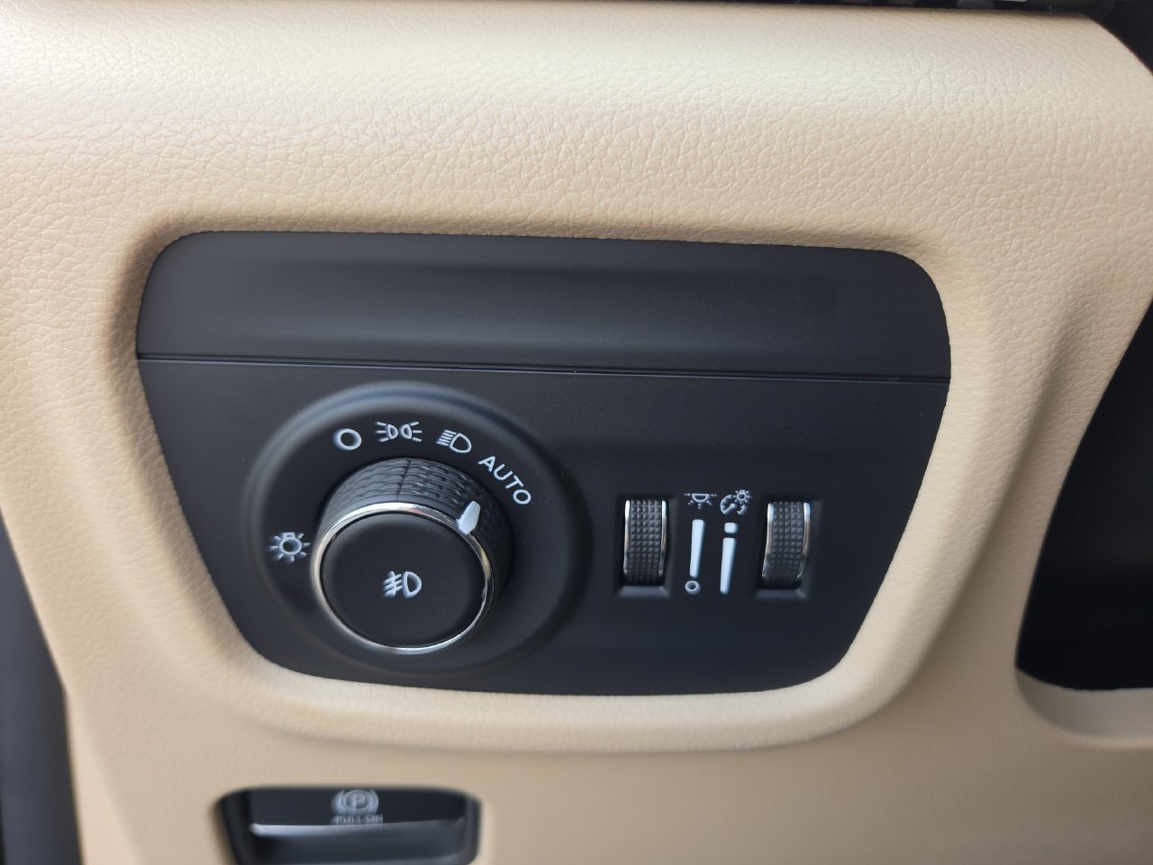 New 2027 Jeep Grand Cherokee Limited AWD/4WD image 16