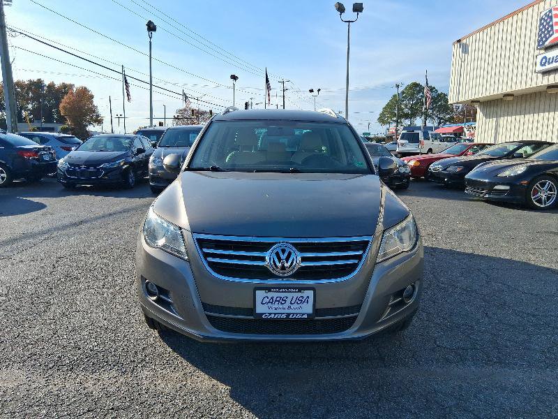Used 2011 Volkswagen Tiguan S image 2