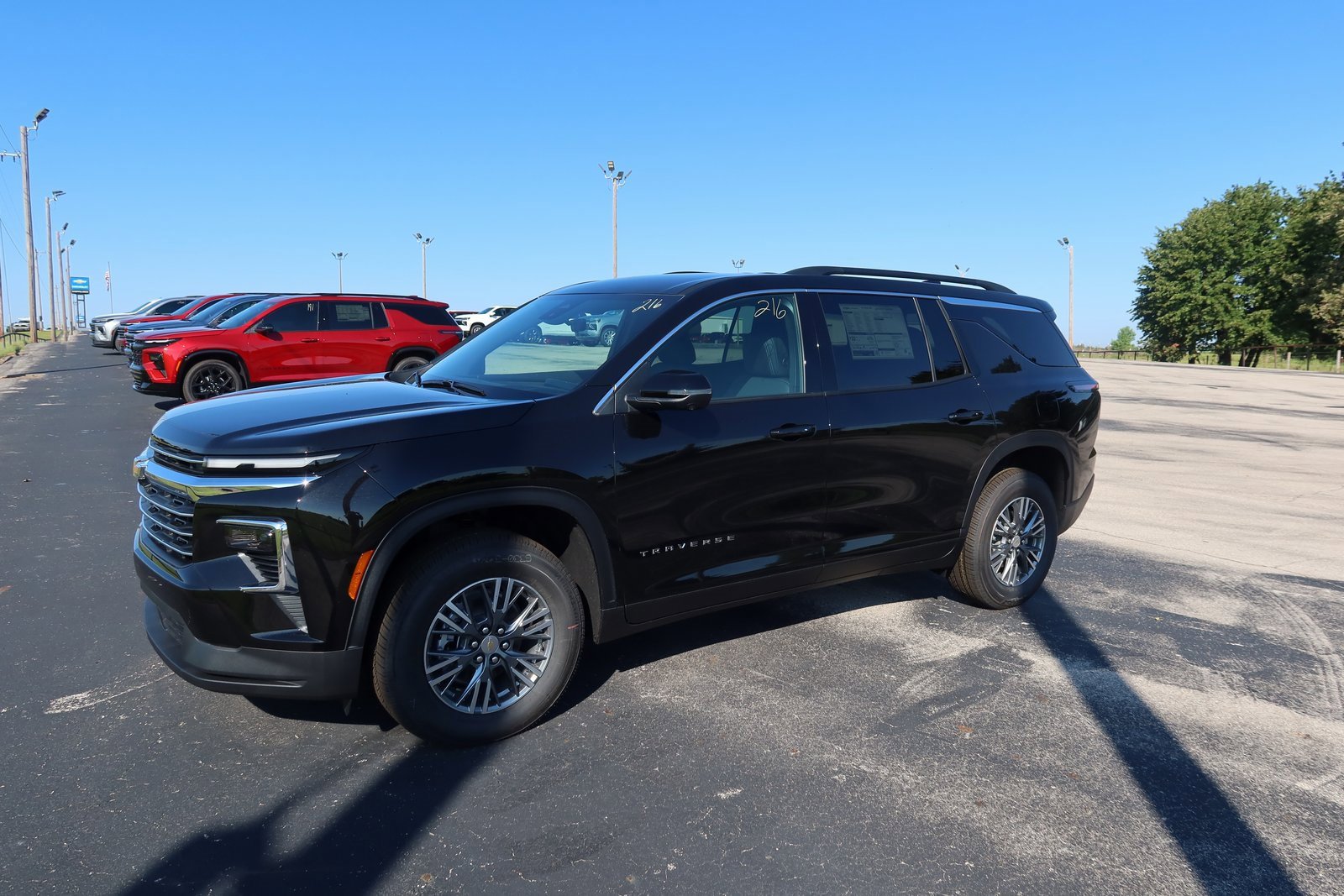 New 2026 Chevrolet Traverse LT w/ Driver Confidence Package image 2