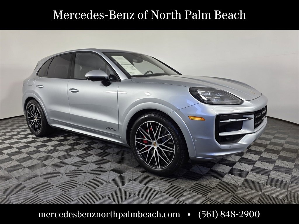 Used 2025 Porsche Cayenne GTS image 8