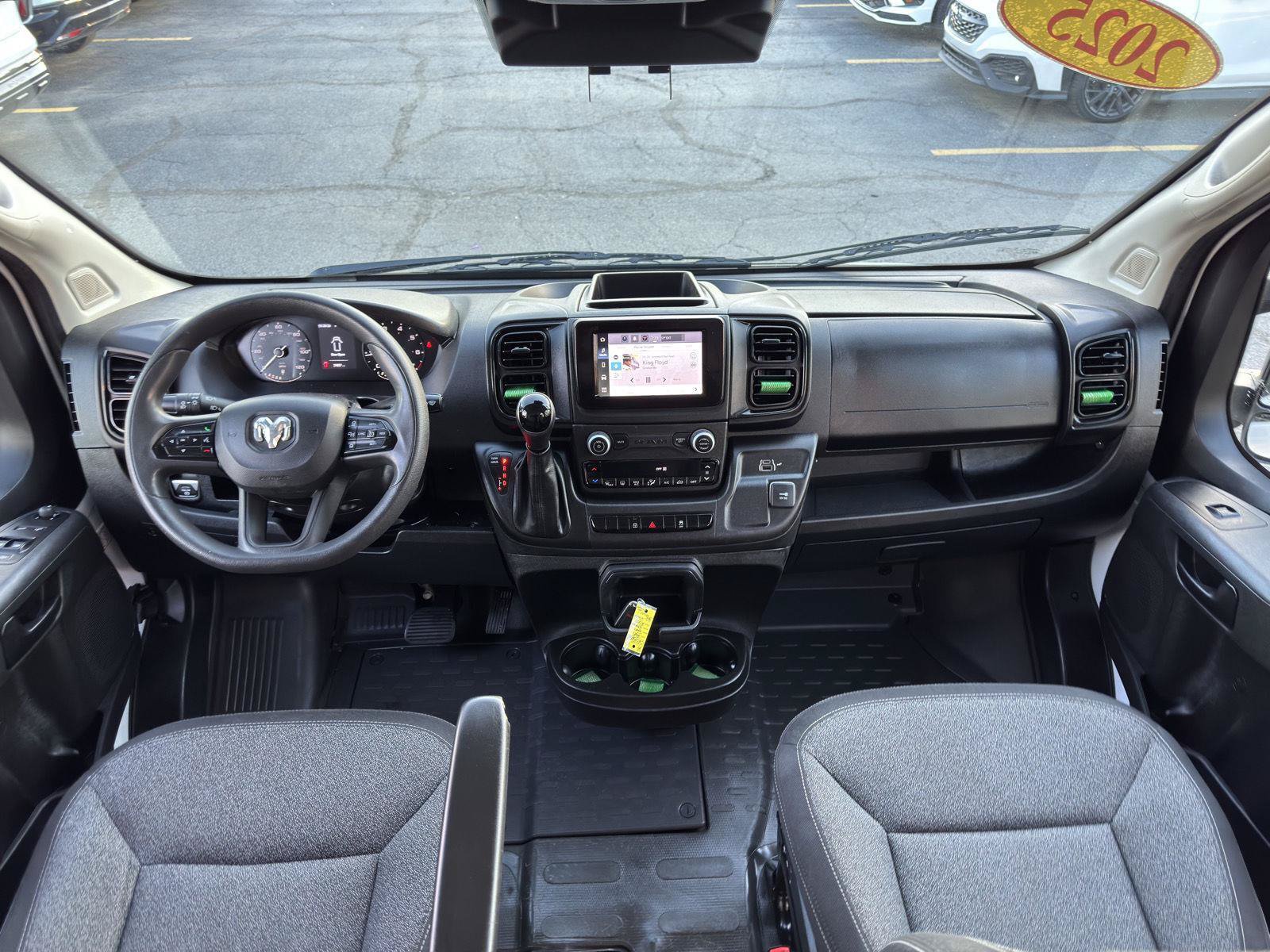 Used 2025 RAM ProMaster 2500 w/ Convenience Group FWD image 15