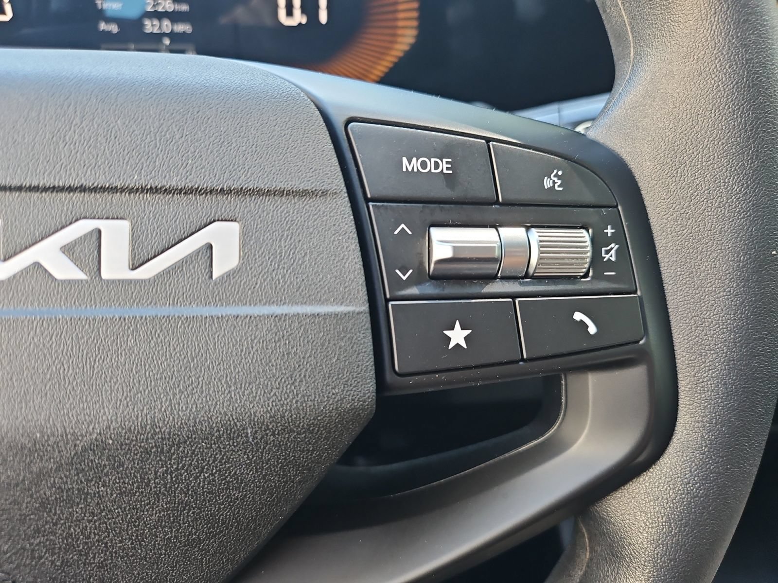 Used 2025 Kia K4 FWD image 23