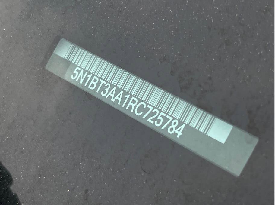 Used 2024 Nissan Rogue S image 18