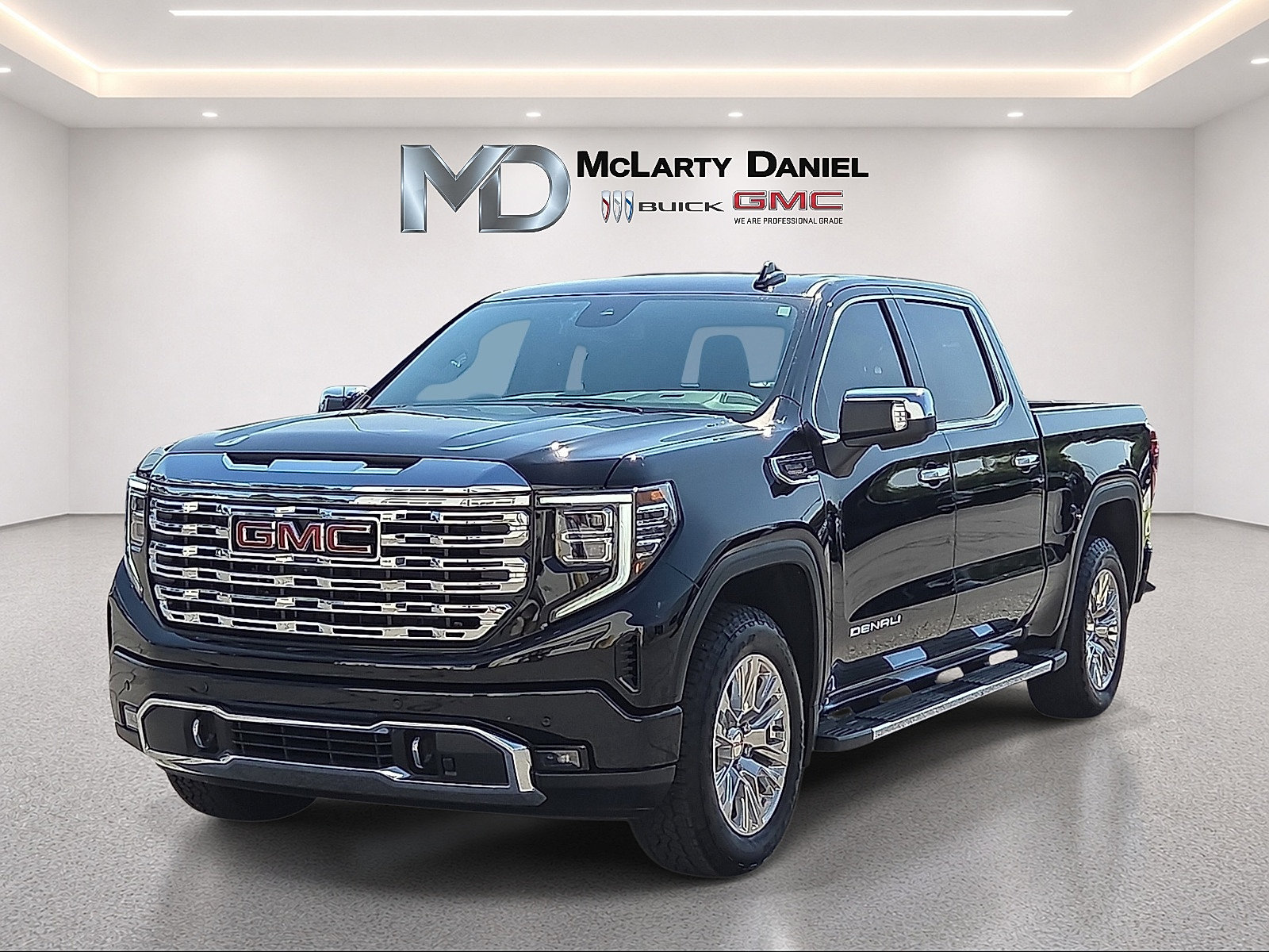 Used 2026 GMC Sierra 1500 Denali AWD/4WD image 3