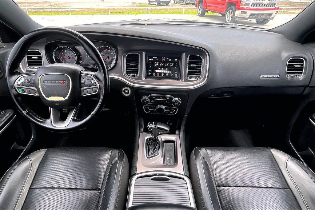 Certified 2022 Dodge Charger SXT w/ Leather Interior Group RWD image 7