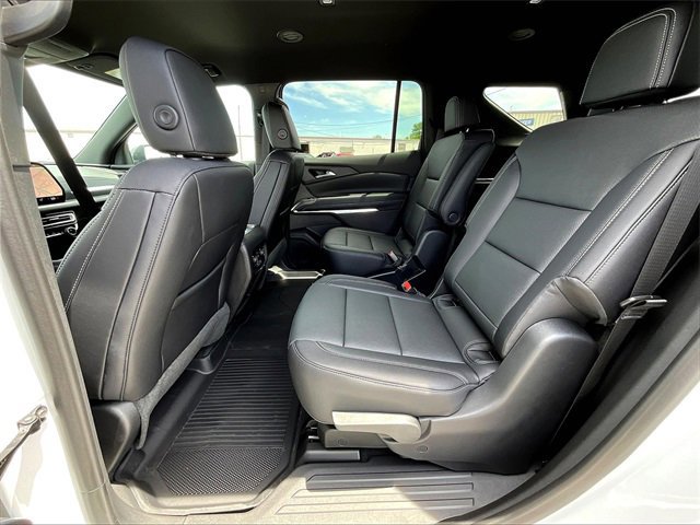New 2025 Chevrolet Traverse LT w/ Driver Confidence Package image 13