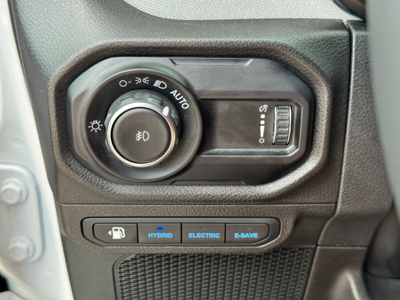 Used 2024 Jeep Wrangler Unlimited AWD/4WD image 17