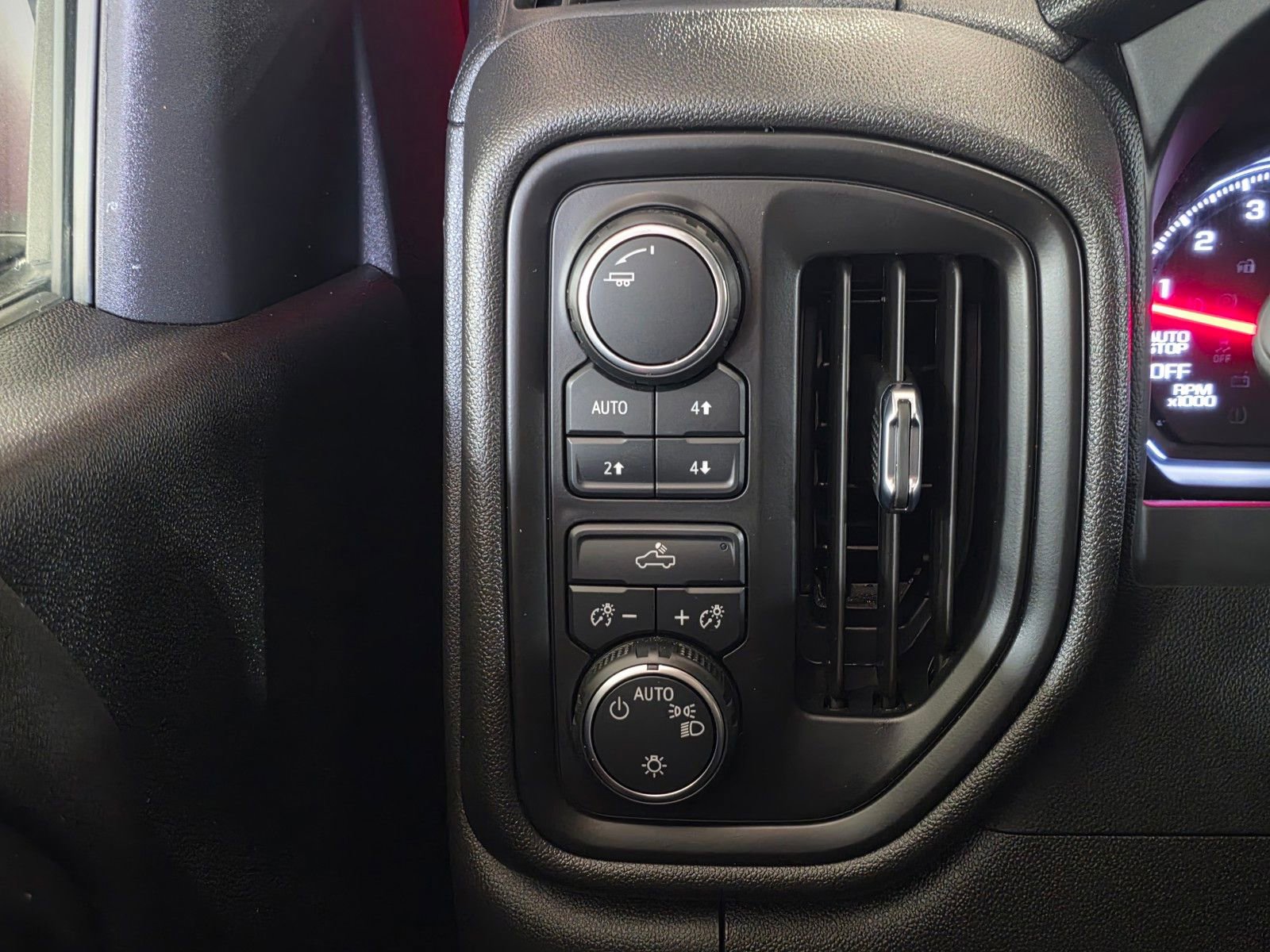 Used 2024 Chevrolet Silverado 1500 Custom Trail Boss image 33