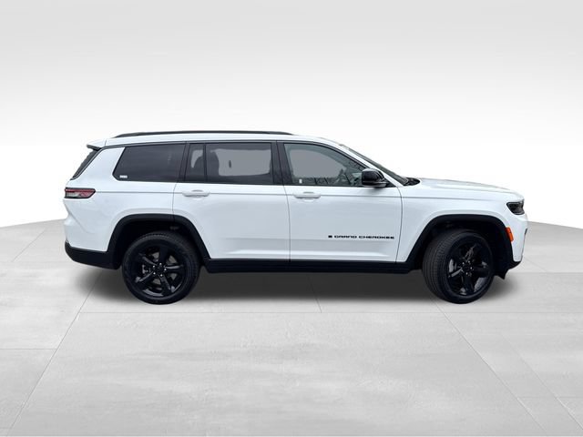 New 2026 Jeep Grand Cherokee L Limited w/ Limited Altitude Package AWD/4WD image 8