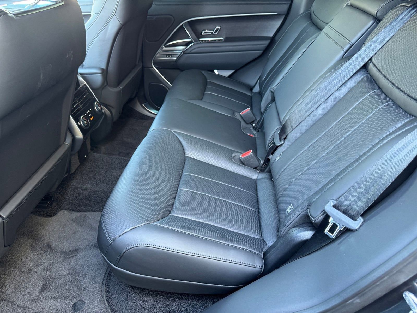 New 2026 Land Rover Range Rover SE AWD/4WD image 24
