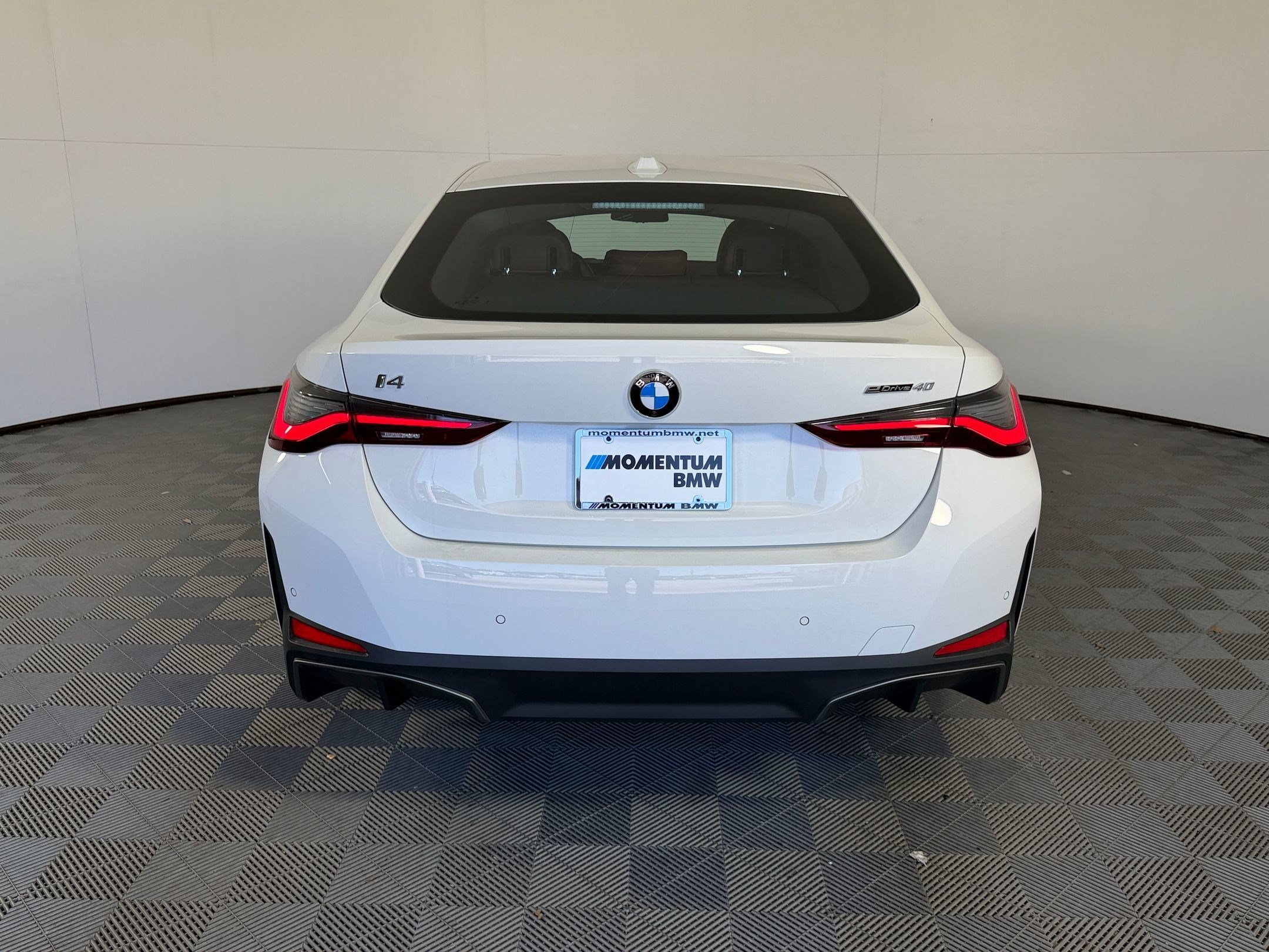 Used 2026 BMW i4 eDrive40 w/ Premium Package RWD image 10