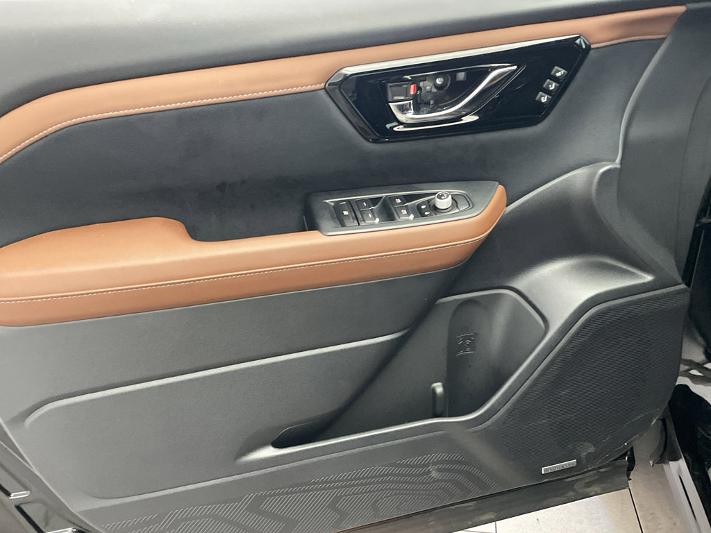 Certified 2025 Subaru Forester Touring w/ Protection Package image 9