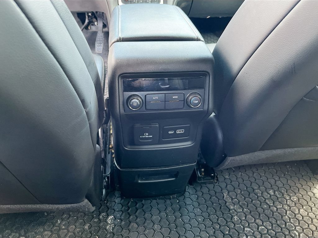 Used 2021 GMC Acadia SLT w/ Elevation Edition FWD image 26
