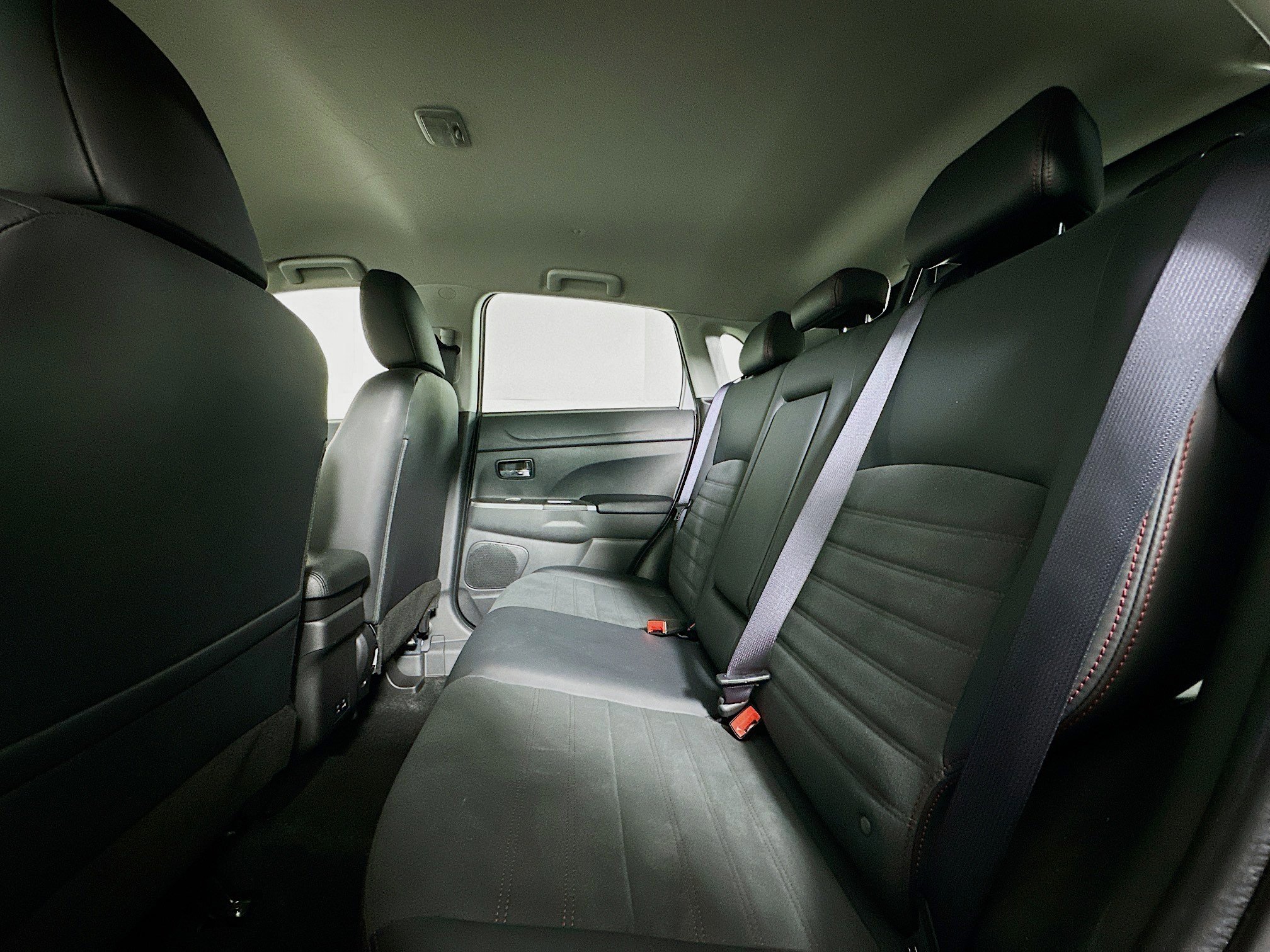 Used 2025 Mitsubishi Outlander Sport SE image 27