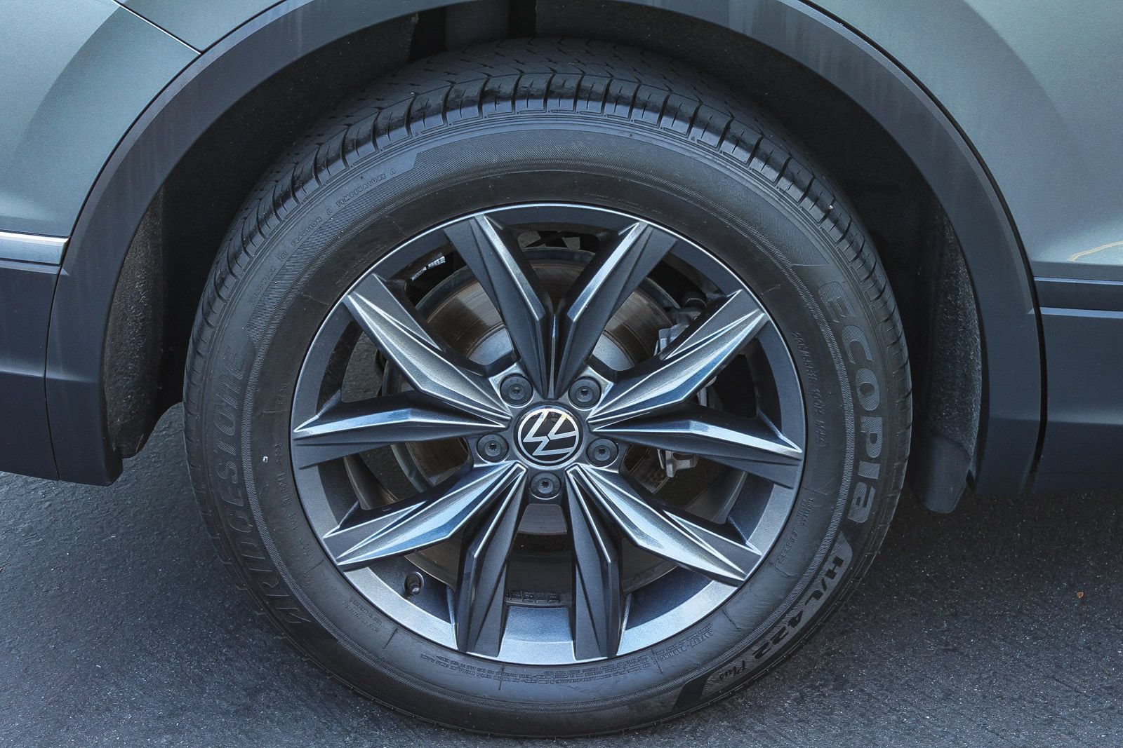 Used 2023 Volkswagen Tiguan SE FWD image 11