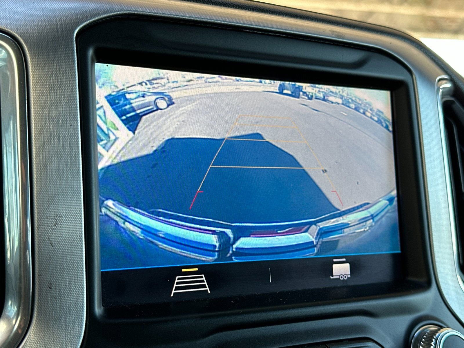 Used 2022 GMC Sierra 2500 SLE image 18