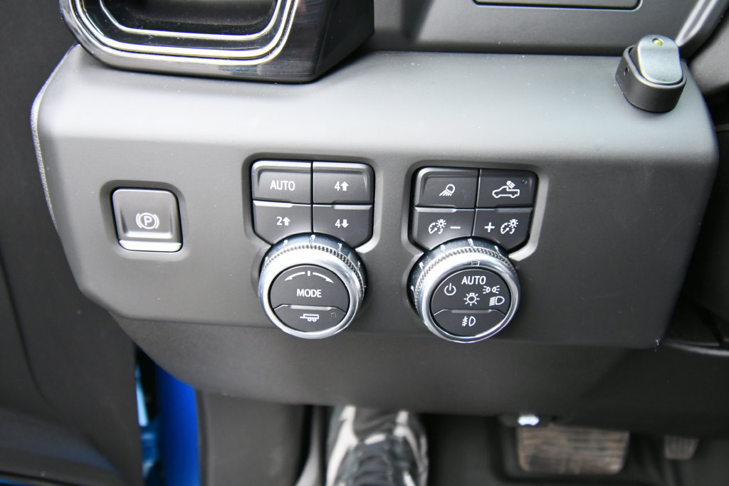 Used 2024 GMC Sierra 1500 AT4 AWD/4WD image 21
