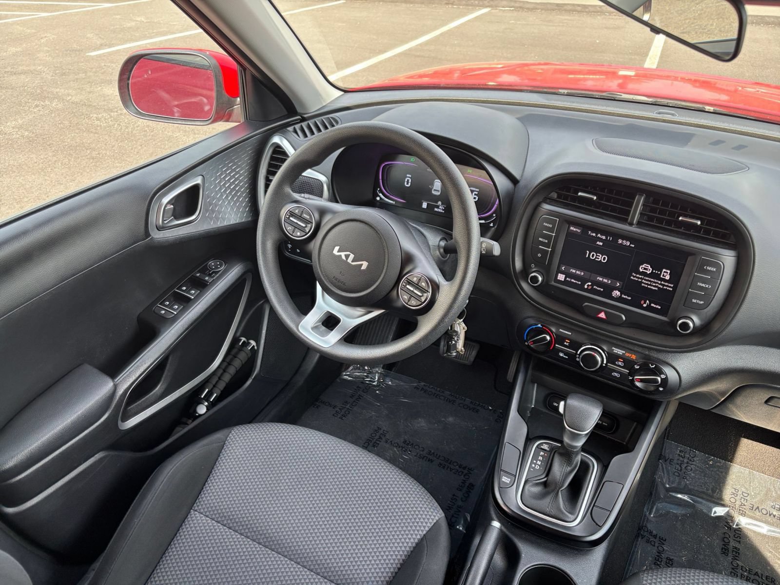 Used 2025 Kia Soul LX w/ LX Technology Package FWD image 25